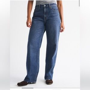 Abercrombie & Fitch Curve Love High Rise Wide Leg Jeans with Raw Hem